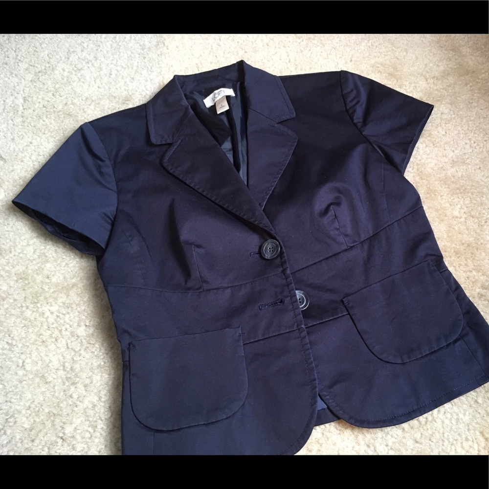 ☀️2/$20☀️ LOFT Navy short sleeve blazer - Picture 2 of 7